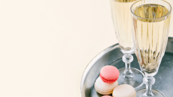 L'association champagne & macarons