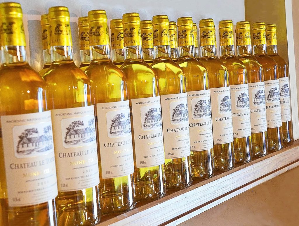 Vin moelleux, liquoreux, vin doux naturel et vendanges tardives : comment les différencier ?