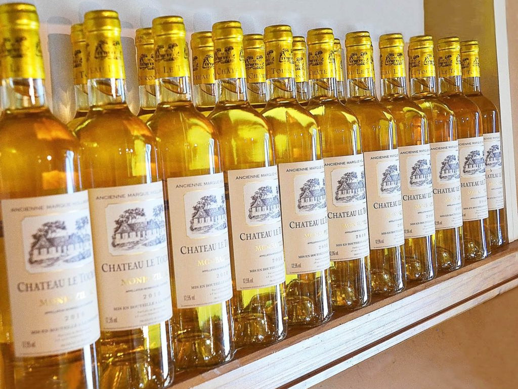 Vin moelleux, liquoreux, vin doux naturel et vendanges tardives : comment les différencier ?