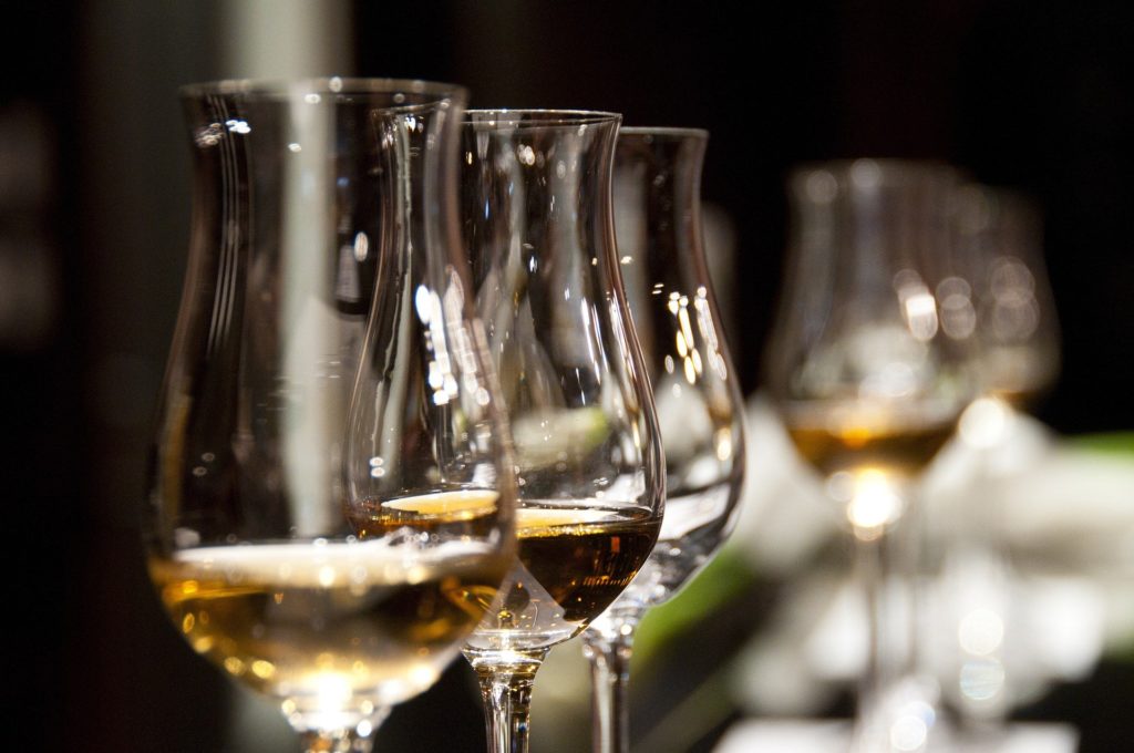 Comment organiser la meilleure soirée dégustation de vins pour vos amis ?