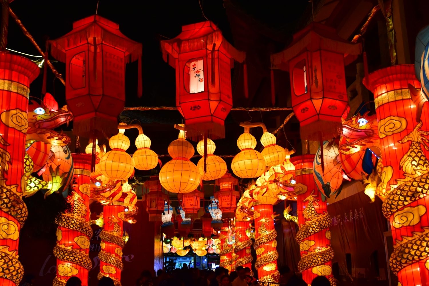 Décoration du nouvel an chinois avec des lampions rouges